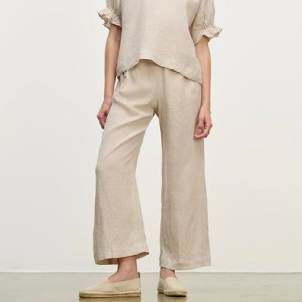 Eileen Fisher linen-blend wide-leg cropped pants. 🤎